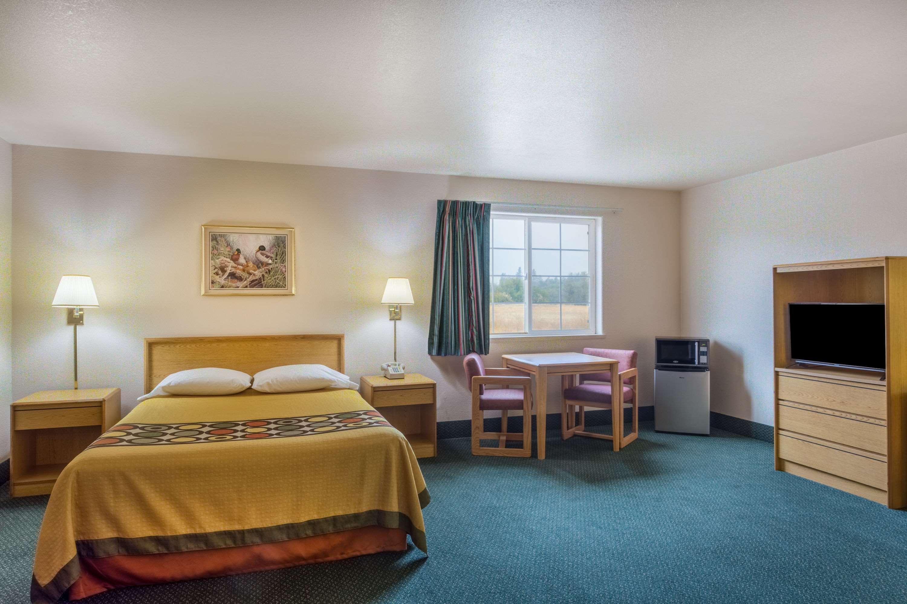 Super 8 By Wyndham Hamilton Otel Dış mekan fotoğraf
